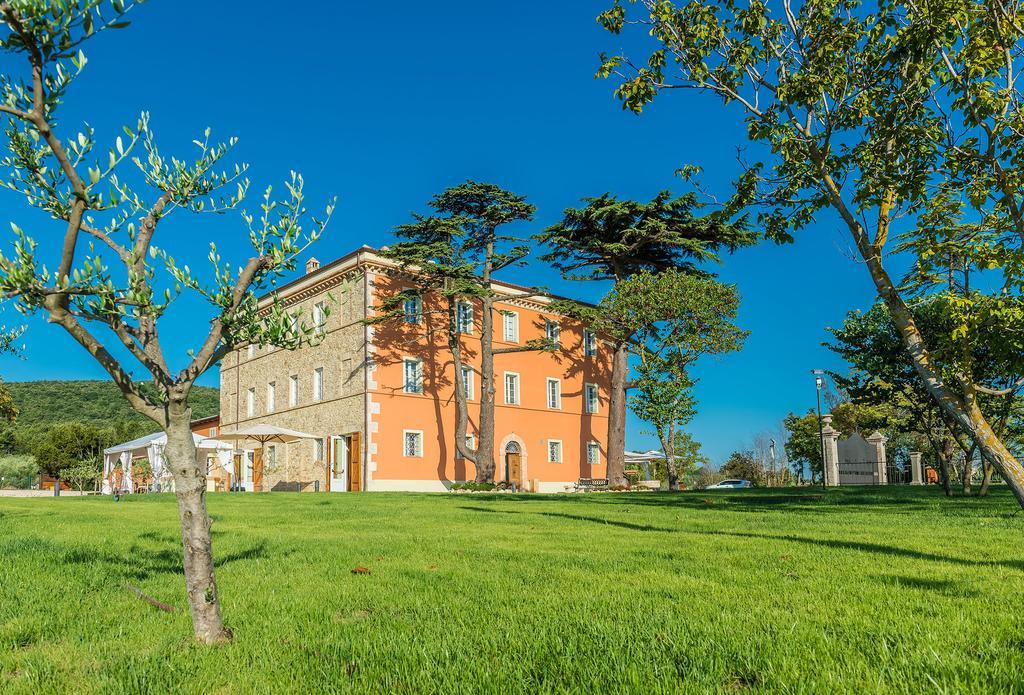 Relais Paradiso Resort & Spa Marcellano Buitenkant foto